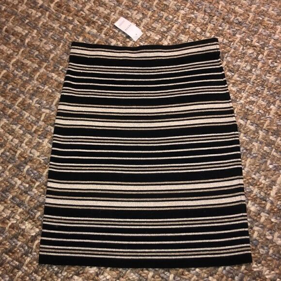 NWT
LOFT Black & Shimmery Gold Stripe Skirt - Sz SP - Picture 10 of 16